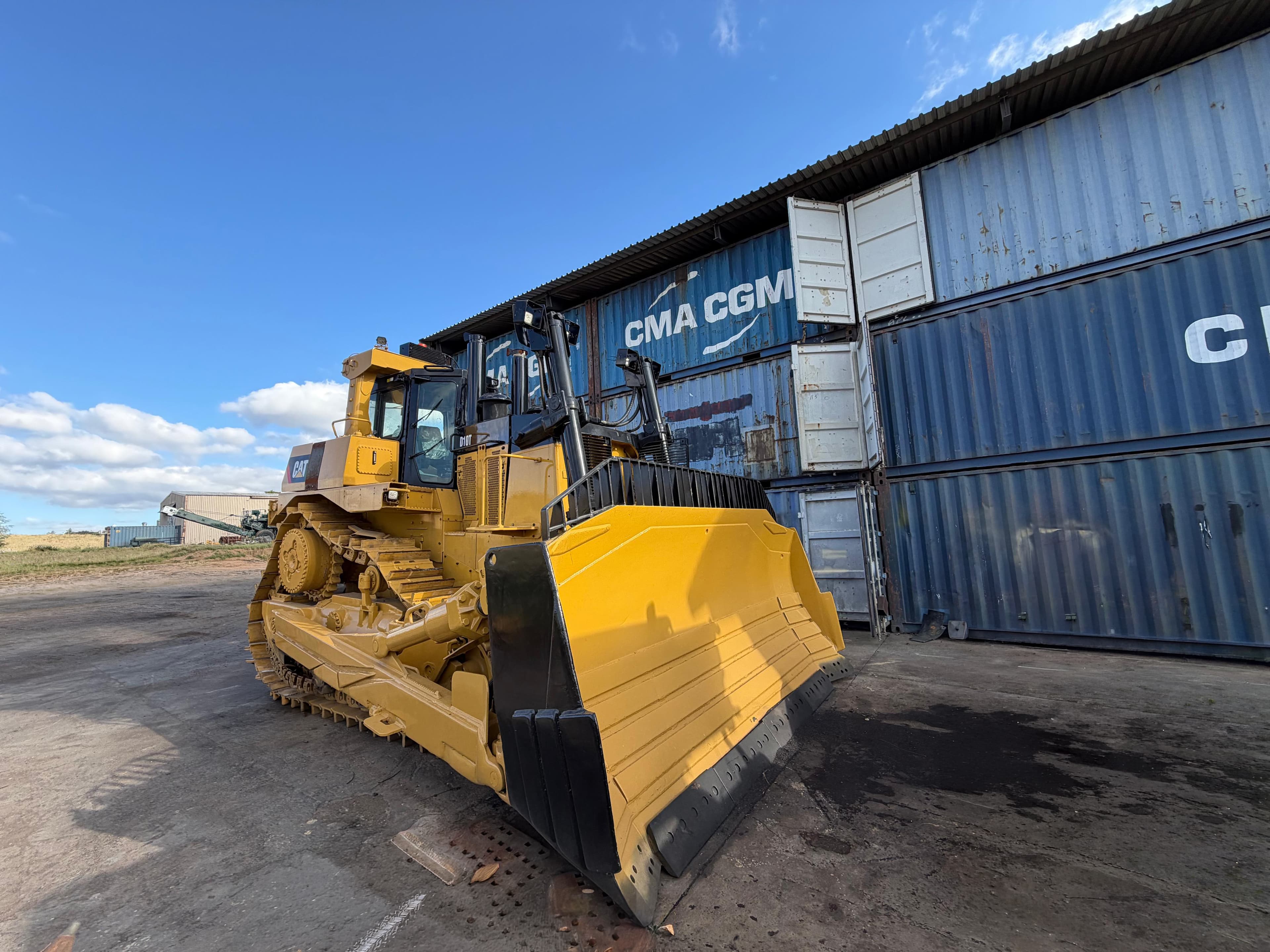 2012 CAT D10T — photo 1 of 2