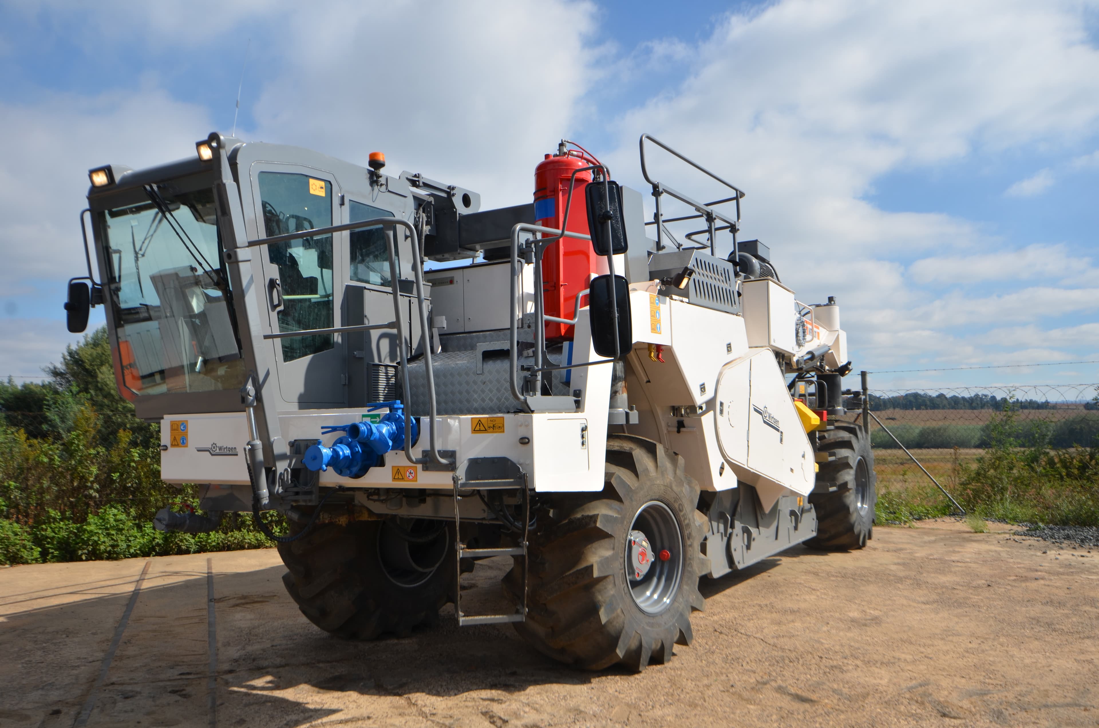 2012 Wirtgen WR2400 — stock T018