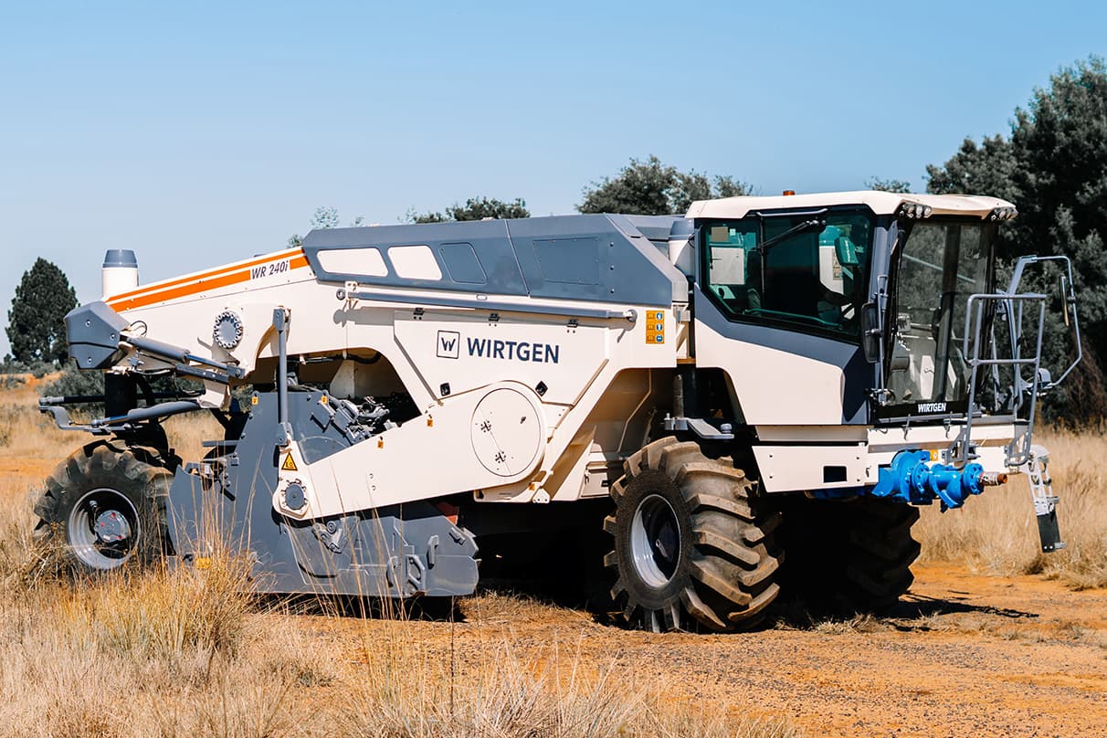 2015 Wirtgen WR240i — photo 1 of 2